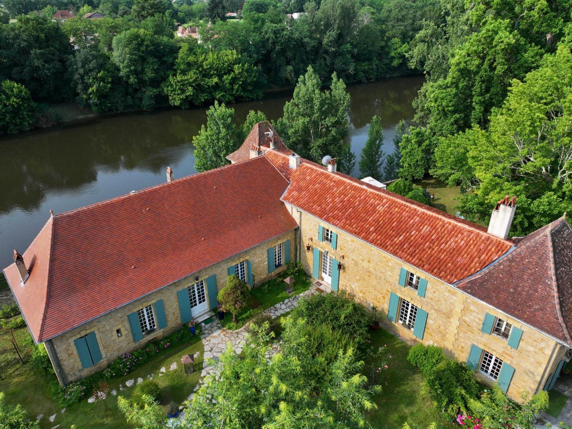 La Rebiere D'Or, B&B Et Gite Mouleydier Exterior foto